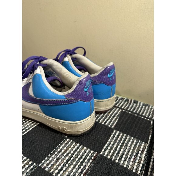 Athletic_Shoes